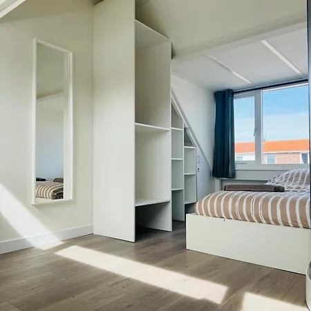 Daire Hello - Zomerhuis Quarles Uffordstraat Noordwijk